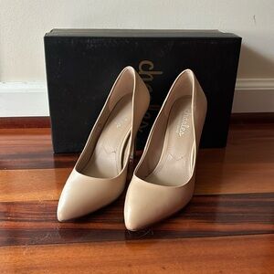 Charles size 5 nude heels